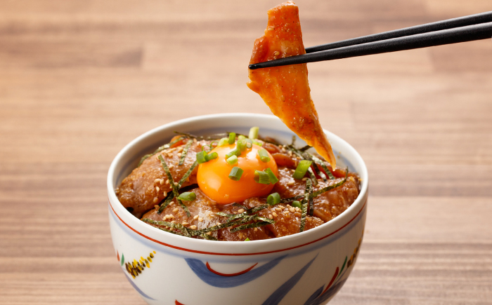 【高知県産】 ぶりのゴマ醤油だれ 漬け丼 約80g×5パック/ ブリ ぶり 鰤 醤油 タレ 漬け 魚 海鮮 丼ぶり 小分け パック 冷凍 【株式会社サンマリン】 [ATHA002]