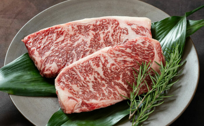 土佐あかうし サーロイン ステーキ 約400g（約200g×2）/ 贈答用 あかうし 土佐 土佐和牛 和牛 牛 肉 お肉 食品 冷凍 高知 【高知県食肉センター株式会社】 [ATFC028]