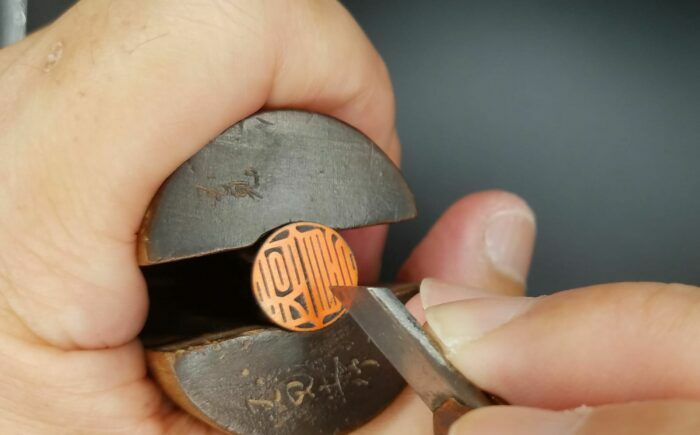 人生の節目にお役に立つ「実印と銀行印セット」 職人が厳選した本柘 実印約1.5cm・銀行印約1.2cm / ハンコ はんこ 判子 印鑑 実印 銀行印 【国見印章堂】 [ATEX010]