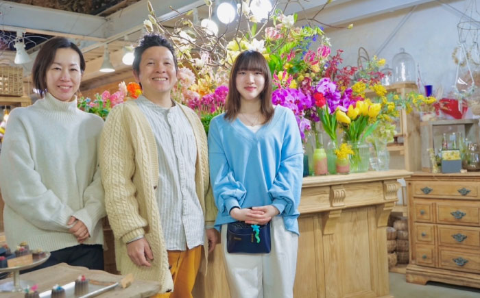 【12回定期便】生花花束 ブーケM初回花瓶付 【株式会社tomoni】 [ATCG022]