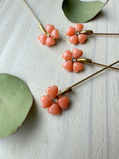 幸運をはこぶ四つ葉のクローバー ピンブロ—チ 【有限会社米沢サンゴ店】 [ATCX058]