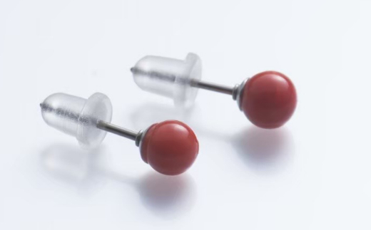 赤珊瑚　丸玉ピアス（５ｍｍ）