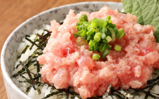 【3回定期便】カツオとマグロ堪能定期便A お楽しみ 切り落とし 刺身 刺し身 鮪 カツオのたたき ネギトロ 海鮮 魚 惣菜 海産物 魚介類 まぐろ まぐろたたき 海産物 冷凍 高知県 緊急支援品 訳あり 鰹 切り落とし 不揃い 傷 規格外 故郷納税 送料無料