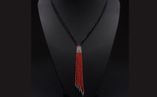 赤サンゴのネクタイ風デザインネックレス