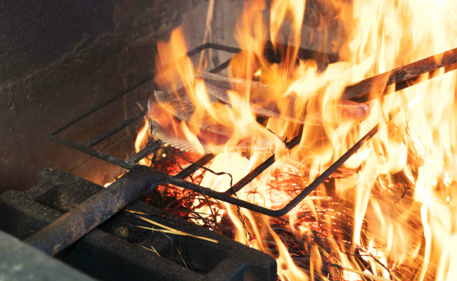 【偶数月６回定期便】厳選かつおの完全わら焼きたたき【１節入り】 恋人の聖地グルメ甲子園で５位！