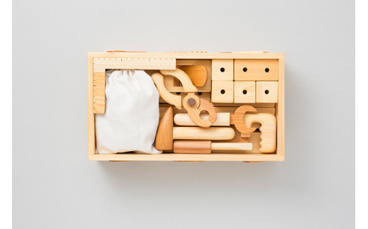 木のおもちゃ ちびっこ 大工道具 セット 箱入り 木製 知育玩具 男の子 女の子 ギフト プレゼント 贈り物 出産祝い 誕生日祝い 日本製 手作り 名入れ可能 山のくじら舎 安芸市 高知県