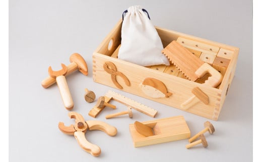 木のおもちゃ ちびっこ 大工道具 セット 箱入り 木製 知育玩具 男の子 女の子 ギフト プレゼント 贈り物 出産祝い 誕生日祝い 日本製 手作り 名入れ可能 山のくじら舎 安芸市 高知県