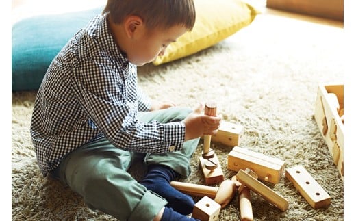 木のおもちゃ ちびっこ 大工道具 セット 箱入り 木製 知育玩具 男の子 女の子 ギフト プレゼント 贈り物 出産祝い 誕生日祝い 日本製 手作り 名入れ可能 山のくじら舎 安芸市 高知県