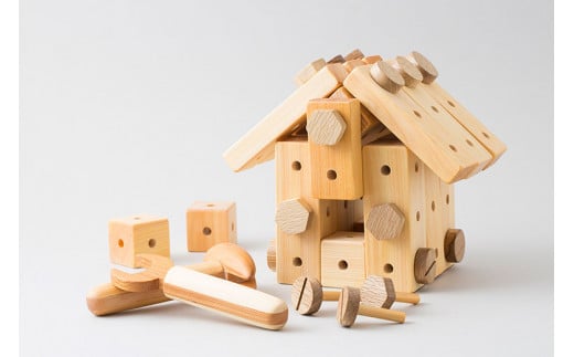 木のおもちゃ ちびっこ 大工道具 セット 箱入り 木製 知育玩具 男の子 女の子 ギフト プレゼント 贈り物 出産祝い 誕生日祝い 日本製 手作り 名入れ可能 山のくじら舎 安芸市 高知県