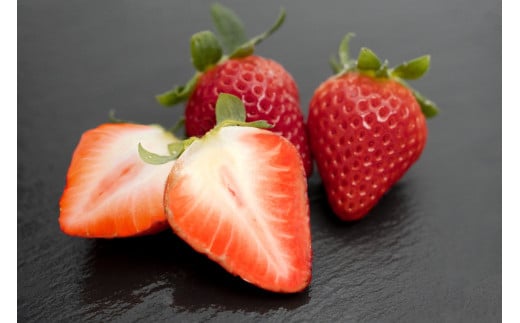 紅ほっぺ さがほのか 約 1kg ( 約 250g × 4パック ) 