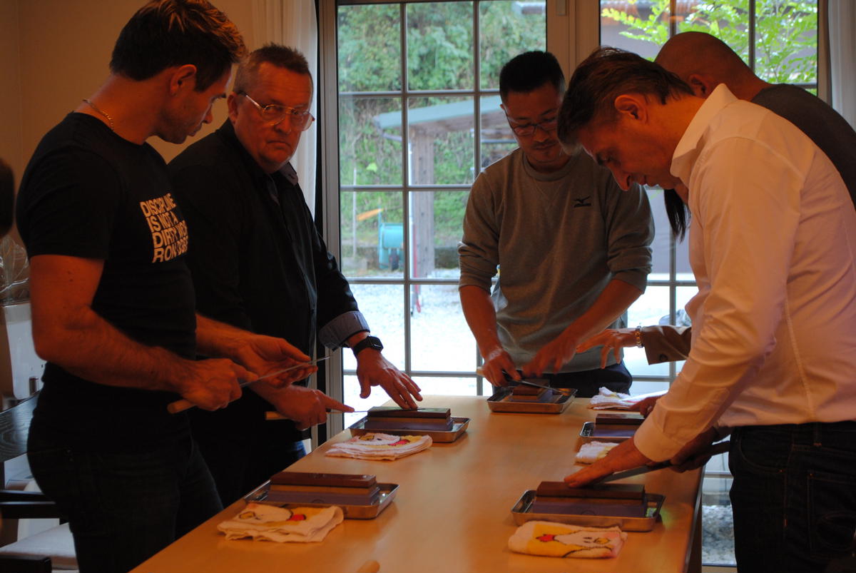 和ペティ１５０ミリ銀３鋼　