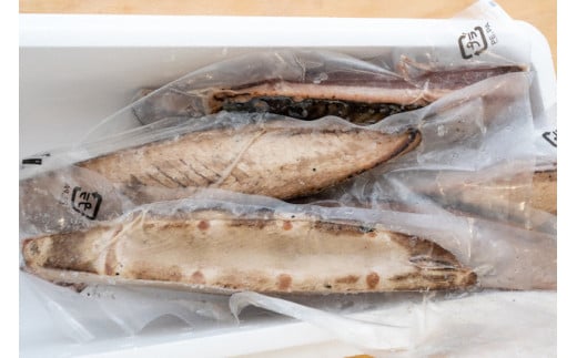 【 訳あり 】 本場 高知 藁焼き かつお タタキ 1.5kg 新鮮 産地直送 小島水産 こだわり 逸品 小分け 真空 個包装 高知 県産 土佐 年末年始 鰹 タタキ わら焼き かつお たたき カツオ おつまみ おかず 晩ごはん 刺身 新鮮 訳あり 高知 規格外 贈答 年末発送 お歳暮 お中元 須崎 