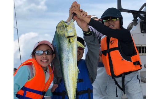 釣り船 貸し切り 近海 ジギング プラン  平日限定 真鯛 アマダイ タイラバ ブリ シイラ 釣り券 チャーター フィッシング 釣り 釣り体験 ヨシノマリーナリゾート 高知県 須崎市 YMR002
