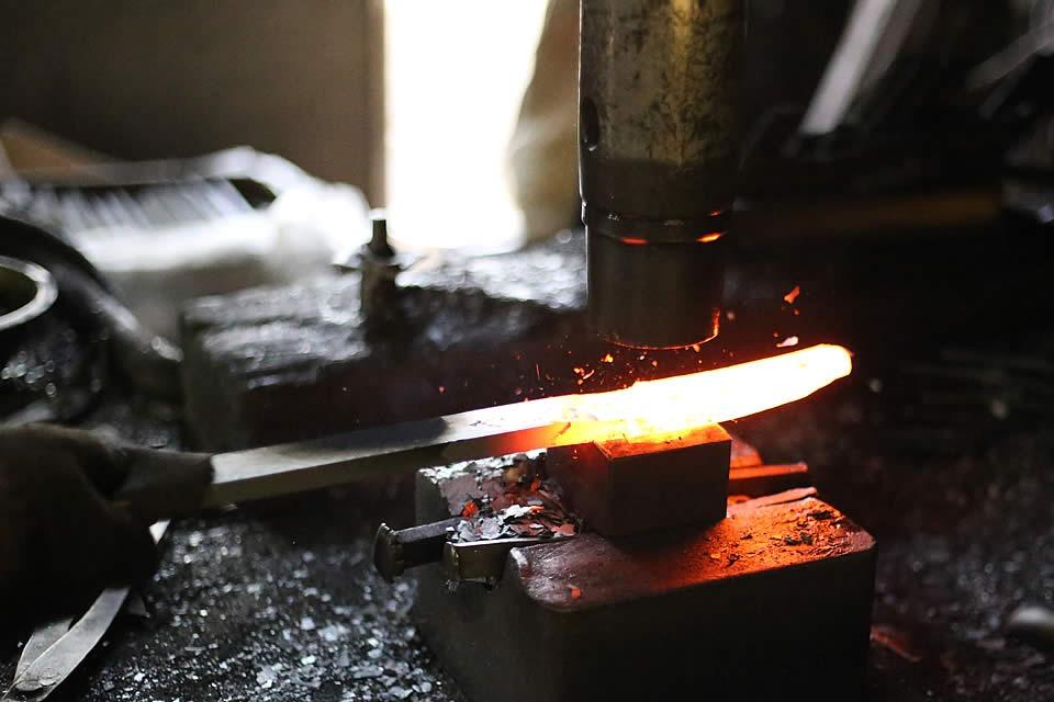 日本三大刃物 土佐打ち刃物 菜切り包丁 16.5cm 迫田刃物 鍛冶職人 鍛造 プロ 白紙2号 菜切包丁 キッチン 日用品 手造り 手砥ぎ 高知県 須崎市