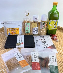 福袋 特産品10品詰め合わせセット（調味料 コーヒー粉 柑橘飲料 お菓子 宗田節など）清水さば かつお節 小夏 ジュース コーヒー ドレッシング 醤油 亀おこし ギフト お中元 お歳暮【R00600】