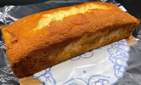 スイーツケーキ３回定期便（パウンドケーキ・ショコラブラン・ロールケーキ） お菓子 デザート おやつ 焼き菓子 洋菓子 おかし 菓子 詰め合わせ 3ヶ月 定期便 パウンドケーキ 人気 おすすめ 【J00002】