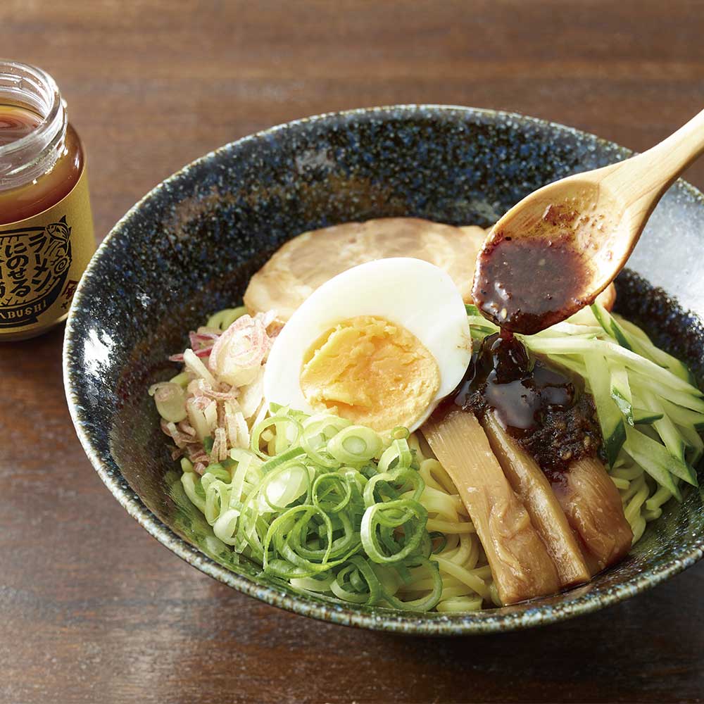 ラーメンにのせる宗田節オイル 2本セット オイル 宗田鰹 宗田節 鰹だし ソース 調味料 ラーメン おかず ピリ辛 料理 魚介 ラーメン専用 出汁オイル おいしい 高知 土佐清水【R01115】