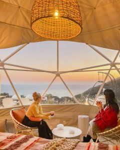 Dot Glamping アシズリテルメ　グランピング1泊2日　ペア宿泊券（夕食・朝食付き）あしずり温泉郷 ホテル 旅行券 トラベル【R00742】