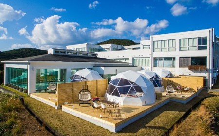 Dot Glamping アシズリテルメ　グランピング1泊2日　ペア宿泊券（夕食・朝食付き）あしずり温泉郷 ホテル 旅行券 トラベル【R00742】