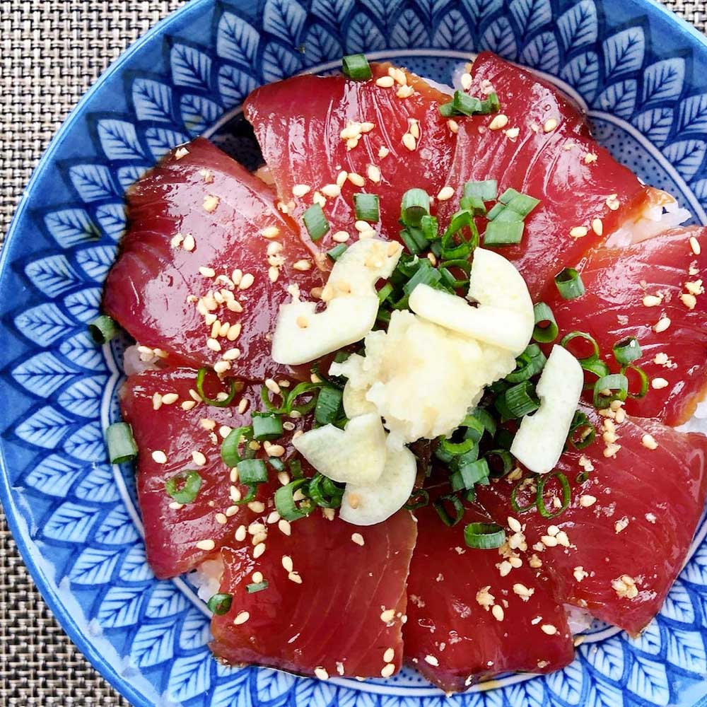 土佐清水産・一本釣り 鰹の漬け（100g×4袋）カツオ かつお 漬け丼 海鮮丼 鰹丼 魚介 どんぶり おかず 惣菜 おつまみ 新鮮 簡単 個包装 小分け のせるだけ お取り寄せ【R01203】