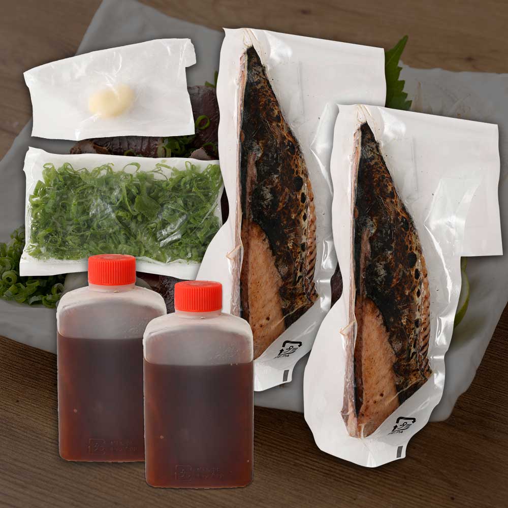 土佐の藁焼き カツオのたたき 冷凍 ２節（計約700g～）漁師町伝統タレ・にんにく・ネギ付 鰹 かつお 刺身 タタキ おつまみ おかず 惣菜 新鮮 海鮮 魚介 真空 冷凍 配送【R01656】