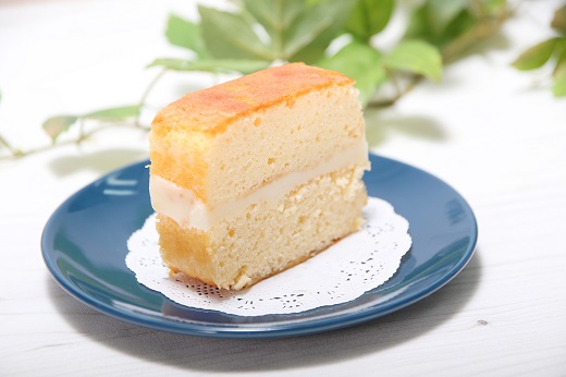 ショコラブラン 2本セット ホワイトチョコ ケーキ スイーツ お菓子 デザート おやつ 焼き菓子 洋菓子 詰め合わせ スウィーツ おかし 手土産 お土産 プレゼント 子供 ポミエ 高知 土佐清水市 おいしい 美味しい 差し入れ【R00315】