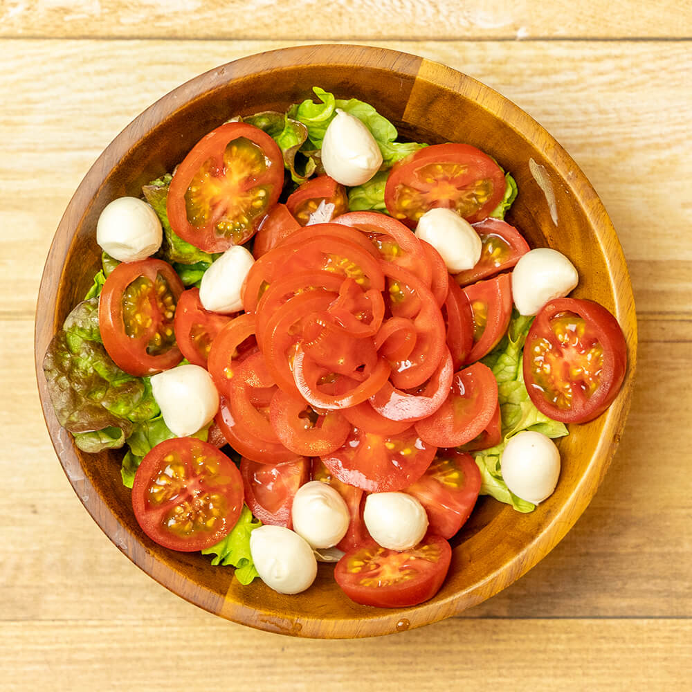 完熟フルティカトマト2kg（中玉サイズ）3回定期便 秋 10月/11月/12月にお届け 天然地下水使用  甘熟ミディトマト フルーツトマト とまと 2000g 2キロ 野菜 サラダ 料理 美味しい 甘い ギフト 国産 高知県 土佐清水市【J00224】