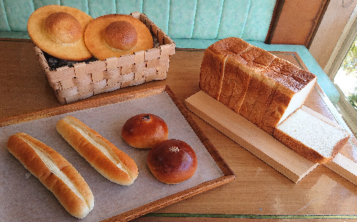 26-810．パンのピノキオ特製　生食パン＆菓子パン詰合せ（高知のご当地パン：ぼうしパン入り）