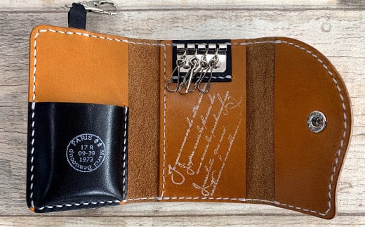 R5-714．スマートキーや名刺も収納できる・手縫いの本革「キーケース4連」【カラー：5色よりお選びください】