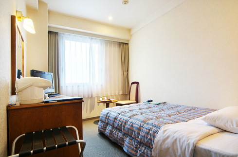 26-129．新ロイヤルホテル四万十に泊まる朝夕食付きプラン（3名1室）