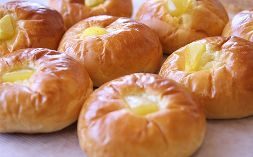 26-554．パンのピノキオ特製　四万十のパン＆焼き菓子の詰め合わせ