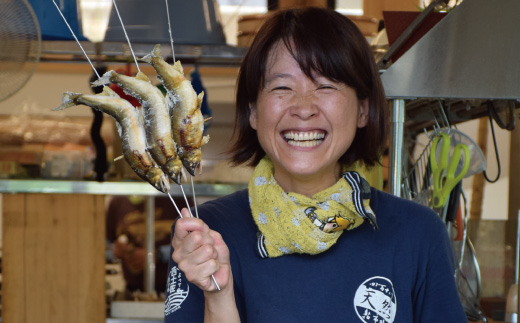 R5-839．炭火でじっくり焼いた四万十川天然鮎の塩焼き４～６匹