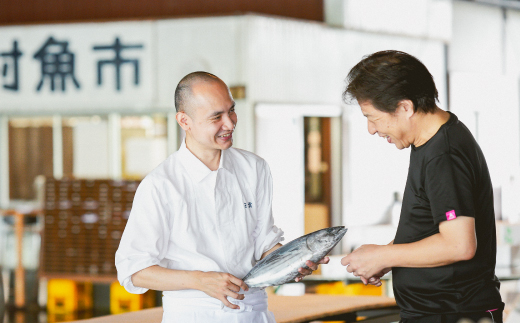 ã幎å
é
éãéåžå Ž ã®ç®å©ãã å³éž æ¬å Ž é«ç¥ ã® ã«ããªã®ã¿ã¿ã çŽ400gïŒ ã¹ã©ã€ã¹æžã¿ ã¿ã¬ä»ã è¡åãæã ïŒ å·å æµ·é®® é éä» ãã€ã ã«ã㪠鰹 ããã ã¿ã¿ã æ°é®® ããã é«ç¥ç åäžååž åäžå ããŸããš 25-923N