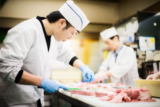 【感謝・期間限定100g付き】 ＜100個限定＞ 牧場直送 四万十牛（メス牛）特選サーロインステーキ約500g（400g＋100g）国産 高知 しまんと 四万十 四万十牛 メス牛 牧場直売 肉 牛肉 黒毛和牛 ご褒美 四万十市 贅沢 サーロイン サーロインステーキ 霜降り BBQ バーベキュー アウトドア キャンプ 焼き肉 デイキャンプ【2026年3月31日までの受付】26-980Z