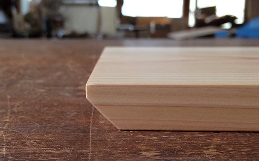 R5-032．四万十ひのきのカッティングボード(一枚板、まな板)