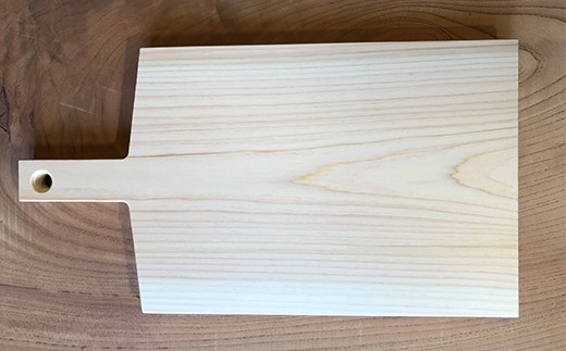 R5-032．四万十ひのきのカッティングボード(一枚板、まな板)