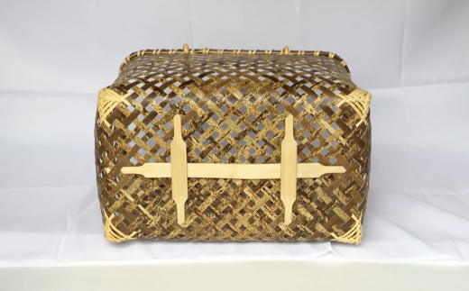 【 ハンドメイド 】 竹細工 虎竹 四ツ目 買い物篭 バッグ かご カゴ 篭 若鮎クラフト 工芸品 工芸 日用品 雑貨 インテリア バンブー 職人 手作り 上品 高級感 おしゃれ 国産 土佐 高知県 高知 四万十市 四万十 しまんと お取り寄せ 25-83