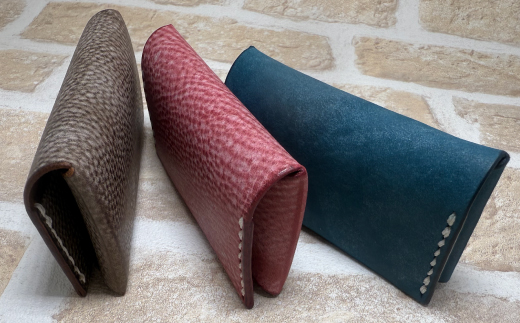 手縫いの本革「オリジナル 名刺 カード入れ」【カラー：ダークブラウン】上質 職人 手作り レザー クラフト 革 牛革 革製品 名刺ケース シンプル おしゃれ ギフト プレゼント 贈り物 高知県 四万十市 四万十 しまんと 25-0023-D