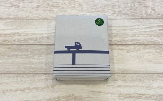 大粒栗 の 甘露煮 まるごと！「一粒栗ギフト」パウンドケーキ 4個セット 焼き菓子 洋菓子 スイーツ デザート 国産 栗 くり マロン ケーキ お茶菓子 贈り物 個包装 お取り寄せ 高知県 高知 四万十市 四万十 しまんと 26-0033