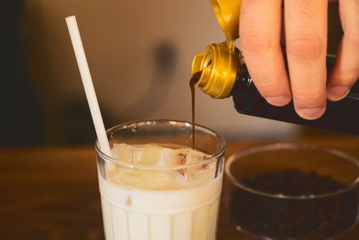 自家製エスプレッソシロップ 1本 合計100ml - コーヒー 珈琲 シロップ トッピング アレンジ 炭酸割り カフェオレ 牛乳 ジュース ドリンク 希釈 アイス 糖てんさい糖 合同会社タナカフェ 高知県 香南市 常温 tc-0013