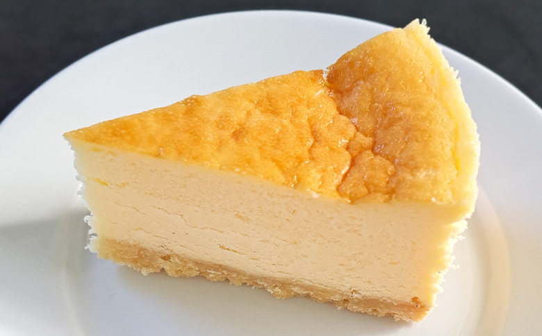 チーズケーキ 6号サイズ 1/2分 5カット - スイーツ 洋菓子 焼き菓子 デザート ケーキ お菓子 おかし ベイクドチーズケーキ クリームチーズ 個包装 mongo mongo 高知県 香南市 冷凍 mo-0005