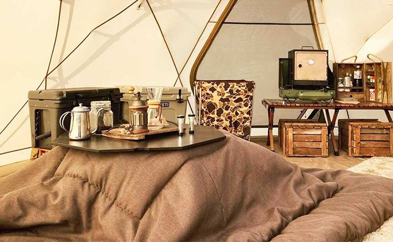 SO9 アウトドアこたつ（ナチュラル）- 炬燵 コタツ 外 アウトドア用品 テーブル 折り畳み 折りたたみ式 軽量 電気式 コンパクト 簡単組み立て 組立 ウレタン塗装 直径約80cm メインテーブル 高知県 香南市 SO9 常温 so-0028