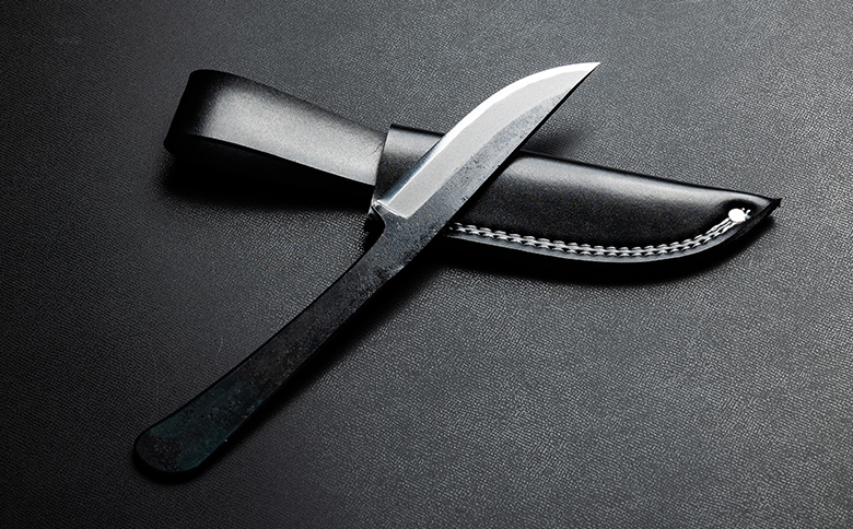 アウトドアナイフ両刃 実刃渡10cm 一丁箱入 - 共柄剣鉈 包丁 ナタ なた アウトドア用品 キャンプグッズ BBQ 釣り 山登り 調理 携帯 贈り物 ギフト プレゼント 土佐 刃物 防災 高知県 香南市 st-0002