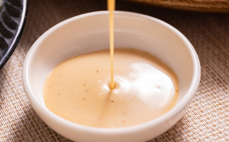 蔵屋幸右衛門 ゆずごま 1本(200ml) - 国産 調味料 柚子 物部ゆず ゴマ 胡麻 果汁 ドレッシング サラダ しゃぶしゃぶ 冷奴 鍋 料理 アレンジ あぐりーど 高知県 香南市 常温 ad-0007