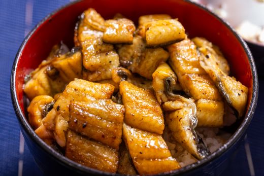 高知県産うなぎの白焼き きざみうなぎ 100g×4袋 蒲焼のタレ付き - 鰻 ウナギ 魚介 一口サイズ カット アレンジ うなぎ茶漬け ひつまぶし うな丼 う巻き 蒲焼のタレ付き 高知県 香南市 冷凍 yw-0104