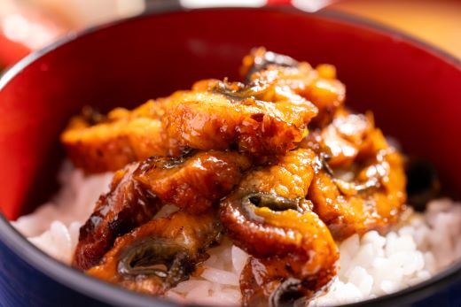 【12回定期便】国産 きざみうなぎ蒲焼き 5袋 たれ・山椒付き 合計60袋 Wss-0055