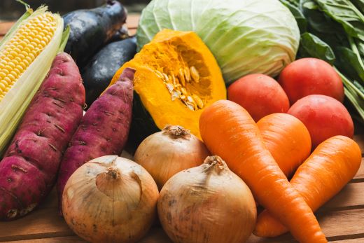 【４回定期便】やすらぎ市 産地直送やさいＢＯＸ（7種類前後） - 野菜 ベジタブル おまかせ 詰め合わせ セット 季節 旬 お任せ お楽しみ ヘルシー 国産 特産品 送料無料 やすらぎ市 高知県 香南市 Wyr-0036