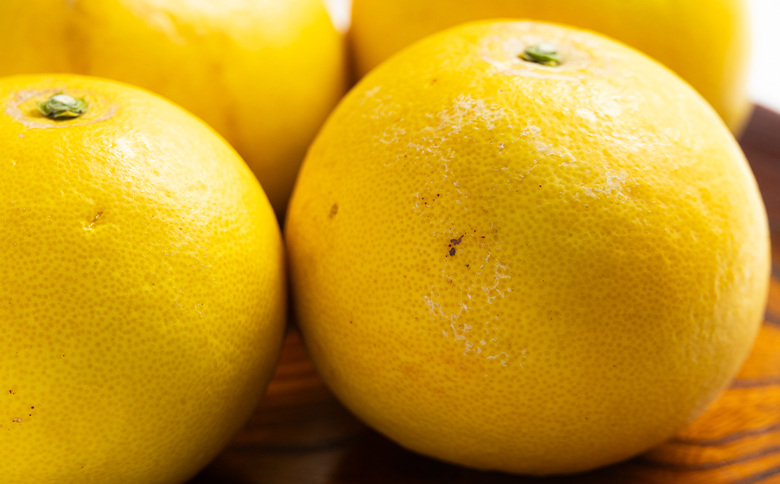 文旦 10kg 家庭用 混合（L〜2Lサイズ） 文旦 高知 訳あり - 国産 文旦 高知 訳あり キズ 不揃い ぶんたん ブンタン わけあり 5キロ 果物 柑橘 フルーツ 特産品 香南市 高知県 常温 nm-0002