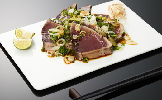 【四国一小さなまち】≪ヤマシン≫わら焼き土佐の鰹タタキ２節 ★6ヶ月★定期便 土佐料理 藁焼きたたき カツオ 鰹 初鰹 下り鰹 海鮮 魚 薬味セット 旬 カツオ 1節約300g～400g 冷蔵配送 定期便