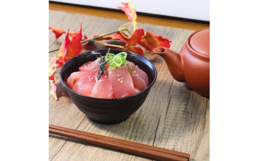 〜四国一小さなまち〜 天然マグロ 赤身 800g まぐろ 鮪 刺身 刺し身 さしみ 魚 魚介 海鮮 海鮮丼 寿司 海の幸 生鮮 おかず おつまみ 惣菜 メバチ キハダ おいしい 美味しい